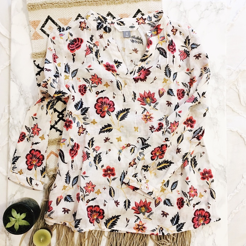 ‼️ SOLD ‼️ • NWOT Old Navy Floral Tunic •